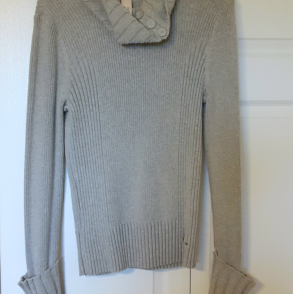 Women's sweater